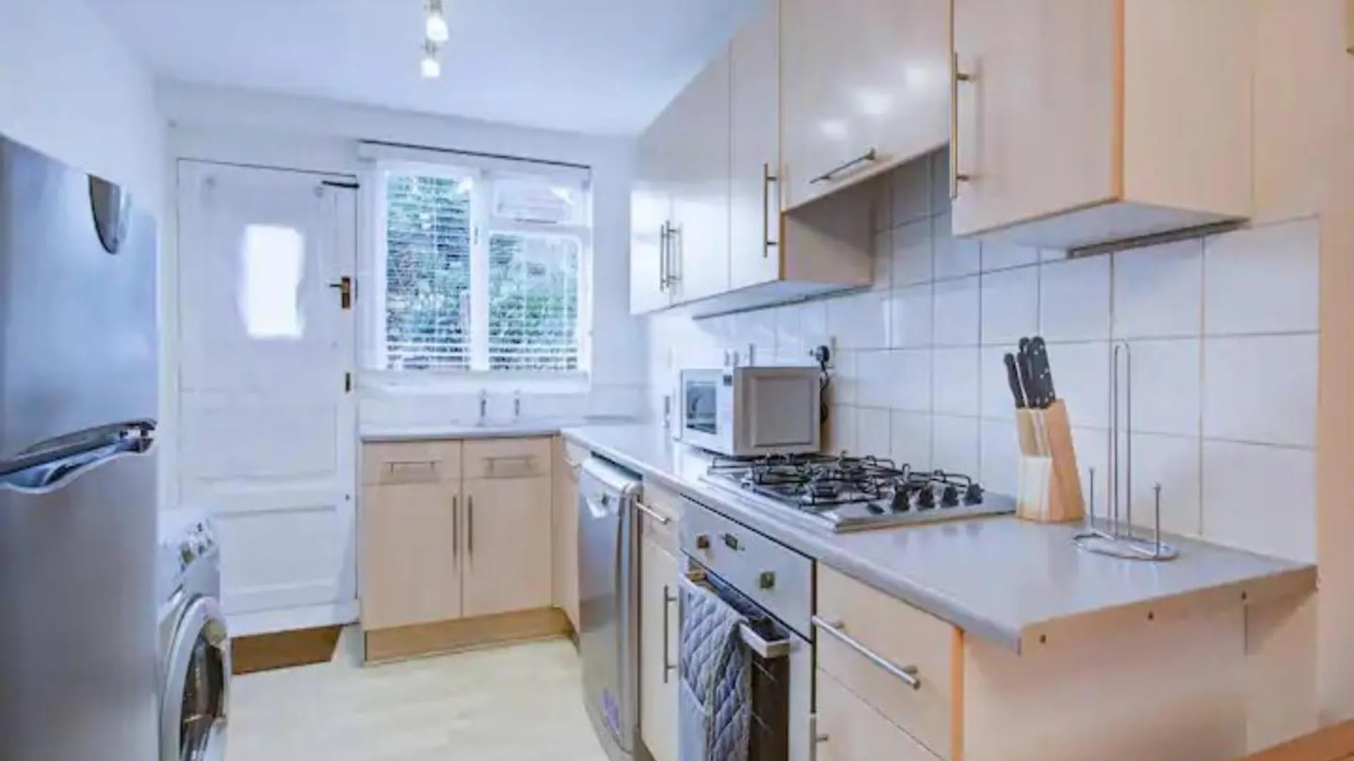 Pass The Keys Charming 2 Bedroom House Good Transport And Parking Londres Casa de Férias